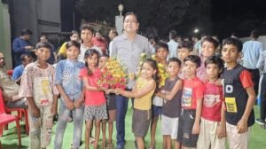 ऐतिहासिक एवं अनूठा जन्मदिन- शहर के बच्चों ने भी अपने श्यामू चाचा का मनाया जन्मदिन, 16 मई की देर शाम श्यामसुंदर को जन्मदिन की बधाई देने पहुंचे शहर वासी, क्या युवा, क्या बुजुर्ग, अपने लाडले श्यामसुंदर को बधाई आशीर्वाद देने लोगों का उमड़ा प्या ऐतिहासिक एवं अनूठा जन्मदिन- शहर के बच्चों ने भी अपने श्यामू चाचा का मनाया जन्मदिन, 16 मई की देर शाम श्यामसुंदर को जन्मदिन की बधाई देने पहुंचे शहर वासी, क्या युवा, क्या बुजुर्ग, अपने लाडले श्यामसुंदर को बधाई आशीर्वाद देने लोगों का उमड़ा प्या kshititech
