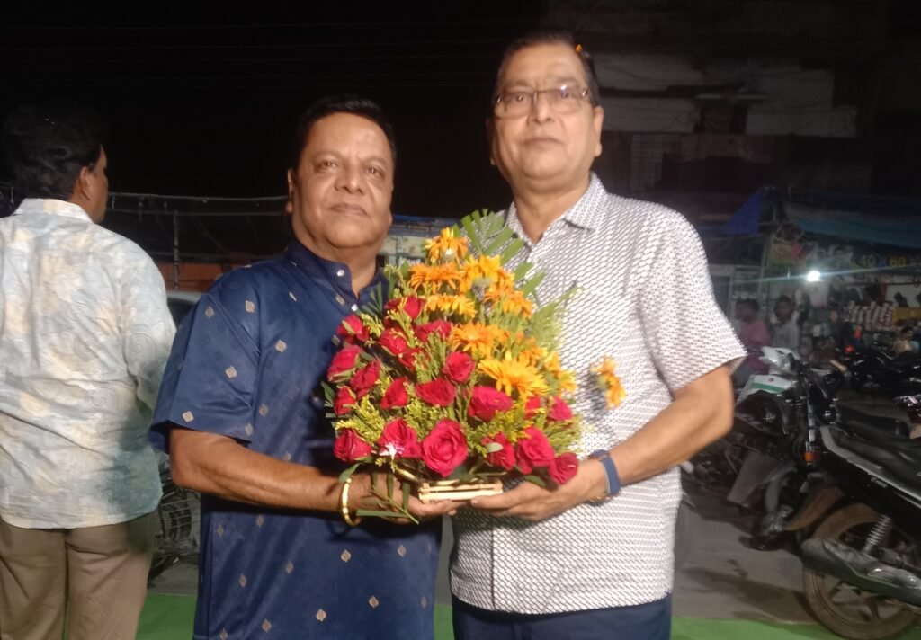 ऐतिहासिक एवं अनूठा जन्मदिन- शहर के बच्चों ने भी अपने श्यामू चाचा का मनाया जन्मदिन, 16 मई की देर शाम श्यामसुंदर को जन्मदिन की बधाई देने पहुंचे शहर वासी, क्या युवा, क्या बुजुर्ग, अपने लाडले श्यामसुंदर को बधाई आशीर्वाद देने लोगों का उमड़ा प्या ऐतिहासिक एवं अनूठा जन्मदिन- शहर के बच्चों ने भी अपने श्यामू चाचा का मनाया जन्मदिन, 16 मई की देर शाम श्यामसुंदर को जन्मदिन की बधाई देने पहुंचे शहर वासी, क्या युवा, क्या बुजुर्ग, अपने लाडले श्यामसुंदर को बधाई आशीर्वाद देने लोगों का उमड़ा प्या kshititech