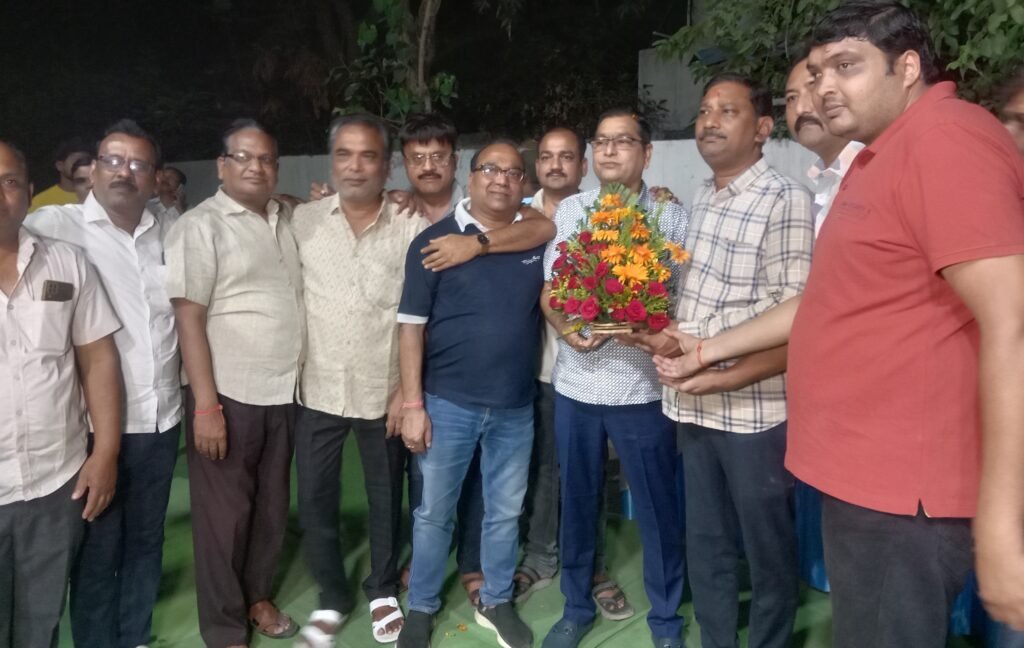 ऐतिहासिक एवं अनूठा जन्मदिन- शहर के बच्चों ने भी अपने श्यामू चाचा का मनाया जन्मदिन, 16 मई की देर शाम श्यामसुंदर को जन्मदिन की बधाई देने पहुंचे शहर वासी, क्या युवा, क्या बुजुर्ग, अपने लाडले श्यामसुंदर को बधाई आशीर्वाद देने लोगों का उमड़ा प्या ऐतिहासिक एवं अनूठा जन्मदिन- शहर के बच्चों ने भी अपने श्यामू चाचा का मनाया जन्मदिन, 16 मई की देर शाम श्यामसुंदर को जन्मदिन की बधाई देने पहुंचे शहर वासी, क्या युवा, क्या बुजुर्ग, अपने लाडले श्यामसुंदर को बधाई आशीर्वाद देने लोगों का उमड़ा प्या kshititech