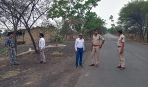 जिले की अंतिम छोर में भी बेहतर यातायात की चिंता-जिला पुलिस अधीक्षक के निर्देशन में यातायात प्रभारी महतो ने भेडिकोना पूल का किया निरीक्षण, विभिन्न विभागों के अधिकारियों के साथ पहुंच वहां हो रही दुर्घटनाओं पर अंकुश लगाने की जाएगी पहल जिले की अंतिम छोर में भी बेहतर यातायात की चिंता-जिला पुलिस अधीक्षक के निर्देशन में यातायात प्रभारी महतो ने भेडिकोना पूल का किया निरीक्षण, विभिन्न विभागों के अधिकारियों के साथ पहुंच वहां हो रही दुर्घटनाओं पर अंकुश लगाने की जाएगी पहल kshititech