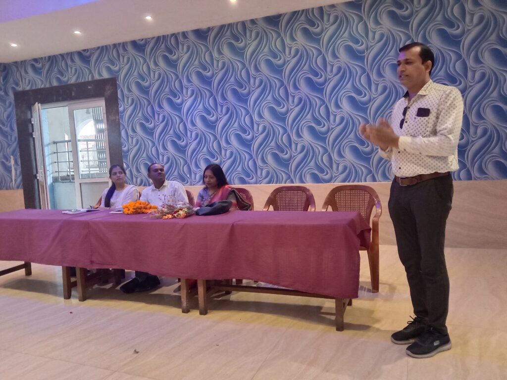 जीएसटी को लेकर शक्ति में हुई व्यापारियों की कार्यशाला, डिप्टी कमिश्नर राखी अग्रवाल ने कहा- व्यापारी समय पर भरे जीएसटी रिटर्न, व्यापारियों की सुविधाओं के लिए ही शासन ने जीएसटी में किए हैं सरल प्रावधान, चैंबर ऑफ़ कॉमर्स ने किया था आयोजन जीएसटी को लेकर शक्ति में हुई व्यापारियों की कार्यशाला, डिप्टी कमिश्नर राखी अग्रवाल ने कहा- व्यापारी समय पर भरे जीएसटी रिटर्न, व्यापारियों की सुविधाओं के लिए ही शासन ने जीएसटी में किए हैं सरल प्रावधान, चैंबर ऑफ़ कॉमर्स ने किया था आयोजन kshititech