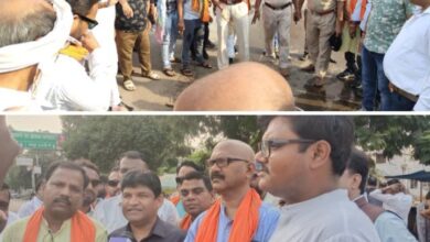 आरक्षण पर तकरार-शक्ति के भाजपाइयों ने फूंका बंगाल की सीएम ममता बनर्जी का पुतला, मामला ममता बनर्जी द्वारा न्यायालय के आदेश की अवमानना का, भाजपा ने कहा-तानाशाही मुख्यमंत्री है ममता बनर्जी, भाजपाइयों ने कहा- न्यायालय से ऊपर हो गई है ममता बनर्जी, आंदोलनकारीयो को नहीं रोक पाई पुलिस आरक्षण पर तकरार-शक्ति के भाजपाइयों ने फूंका बंगाल की सीएम ममता बनर्जी का पुतला, मामला ममता बनर्जी द्वारा न्यायालय के आदेश की अवमानना का, भाजपा ने कहा-तानाशाही मुख्यमंत्री है ममता बनर्जी, भाजपाइयों ने कहा- न्यायालय से ऊपर हो गई है ममता बनर्जी, आंदोलनकारीयो को नहीं रोक पाई पुलिस kshititech