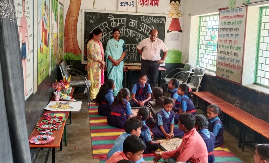 शक्ति जिले की खबरें एक साथ फटाफट- कलेक्टर टोपनो के निर्देश पर चल रहे ग्रीष्मकालीन समर कैंप का जिला शिक्षा अधिकारी एन के चंद्रा एवं सहायक सांख्यिकी अधिकारी राकेश अग्रवाल ने किया निरीक्षण, शक्ति जिले में खाद्य विभाग ने घरेलू गैस सिलेंडरों के कमर्शियल उपयोग पर करी कार्यवाही शक्ति जिले की खबरें एक साथ फटाफट- कलेक्टर टोपनो के निर्देश पर चल रहे ग्रीष्मकालीन समर कैंप का जिला शिक्षा अधिकारी एन के चंद्रा एवं सहायक सांख्यिकी अधिकारी राकेश अग्रवाल ने किया निरीक्षण, शक्ति जिले में खाद्य विभाग ने घरेलू गैस सिलेंडरों के कमर्शियल उपयोग पर करी कार्यवाही kshititech