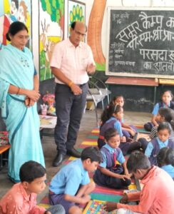 समर कैंप में विद्यार्थियों का जुनून-शक्ति जिले में स्कूल शिक्षा विभाग के ग्रीष्मकालीन समर कैंप में दिखा विद्यार्थियों का उत्साह- भीषण गर्मी में में भी सरकारी स्कूलों के छात्र समर कैंप में सीख रहे ज्ञानवर्धक बातें, जिला शिक्षा अधिकारी एन के चंद्रा ने कहा -बच्चों का यही जुनून उन्हें श्रेष्ठ विद्यार्थी बनाने की ओर करता है अग्रसर, नए सत्र के लिए स्कूलों की बेहतर व्यवस्थाएं बनाने में भी जुटे DEO चंद्रा समर कैंप में विद्यार्थियों का जुनून-शक्ति जिले में स्कूल शिक्षा विभाग के ग्रीष्मकालीन समर कैंप में दिखा विद्यार्थियों का उत्साह- भीषण गर्मी में में भी सरकारी स्कूलों के छात्र समर कैंप में सीख रहे ज्ञानवर्धक बातें, जिला शिक्षा अधिकारी एन के चंद्रा ने कहा -बच्चों का यही जुनून उन्हें श्रेष्ठ विद्यार्थी बनाने की ओर करता है अग्रसर, नए सत्र के लिए स्कूलों की बेहतर व्यवस्थाएं बनाने में भी जुटे DEO चंद्रा kshititech