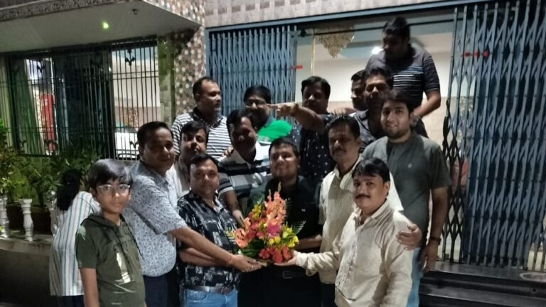 शक्ति की मारवाड़ी युवा मंच शाखा ने किया सेवा का कार्य- शहर के अग्रसेन चौक में 15 मई को 1000 राहगीरों को पिलाया आम का पानी एवं शरबत, शक्ति टीआई,पूर्व नगर पालिका अध्यक्ष द्वय एवम अग्रवाल सभा अध्यक्ष रहे मौजूद,TI शर्मा ने- कहा भीषण गर्मी में ठंडे पानी की सेवा है सबसे बड़ा पुण्य का कार्य शक्ति की मारवाड़ी युवा मंच शाखा ने किया सेवा का कार्य- शहर के अग्रसेन चौक में 15 मई को 1000 राहगीरों को पिलाया आम का पानी एवं शरबत, शक्ति टीआई,पूर्व नगर पालिका अध्यक्ष द्वय एवम अग्रवाल सभा अध्यक्ष रहे मौजूद,TI शर्मा ने- कहा भीषण गर्मी में ठंडे पानी की सेवा है सबसे बड़ा पुण्य का कार्य kshititech