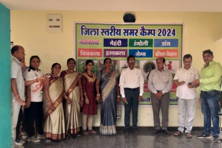 स्कूली बच्चों की प्रतिभाओं को देखकर प्रशंसा की कलेक्टर ने-जिला शिक्षा विभाग शक्ति द्वारा ग्रीष्मकालीन समर कैंप का हुआ आयोजन,कलेक्टर टोपनो ने पहुंचकर बच्चों को किया उत्साह वर्धन,टोपनो ने कहा- ऐसे समर कैंपो से बच्चों की प्रतिभाओं को मिलेगा मंच, जिले में बच्चों की विभिन्न गतिविधियों में शिक्षा विभाग कर रहा सराहनीय प्रयास स्कूली बच्चों की प्रतिभाओं को देखकर प्रशंसा की कलेक्टर ने-जिला शिक्षा विभाग शक्ति द्वारा ग्रीष्मकालीन समर कैंप का हुआ आयोजन,कलेक्टर टोपनो ने पहुंचकर बच्चों को किया उत्साह वर्धन,टोपनो ने कहा- ऐसे समर कैंपो से बच्चों की प्रतिभाओं को मिलेगा मंच, जिले में बच्चों की विभिन्न गतिविधियों में शिक्षा विभाग कर रहा सराहनीय प्रयास kshititech