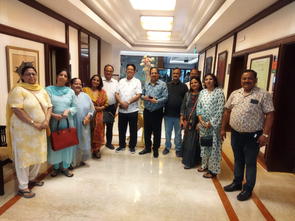 चलो कोलकाता- चलो कोलकाता- अलंकरण समारोह कोलकाता में कल-देश- विदेश के विभिन्न स्थानों से समाज बंधु पहुंचने लगे कोलकाता, 8 जून को अंतर्राष्ट्रीय अग्रवाल सम्मेलन द्वारा होगा अग्र अलंकरण समारोह, 7 जून को तैयारीयो को लेकर चला बैठकों का दौर, अग्रवाल समाज की 32 विभूतियों का होगा सम्मान चलो कोलकाता- चलो कोलकाता- अलंकरण समारोह कोलकाता में कल-देश- विदेश के विभिन्न स्थानों से समाज बंधु पहुंचने लगे कोलकाता, 8 जून को अंतर्राष्ट्रीय अग्रवाल सम्मेलन द्वारा होगा अग्र अलंकरण समारोह, 7 जून को तैयारीयो को लेकर चला बैठकों का दौर, अग्रवाल समाज की 32 विभूतियों का होगा सम्मान kshititech
