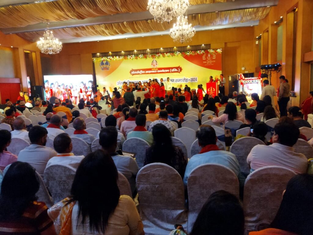 अग्रवाल समाज का ऐतिहासिक एवं अद्वितीय आयोजन-अंतर्राष्ट्रीय अग्रवाल सम्मेलन के नए सत्र के लिए अध्यक्ष चुने गए राजकुमार मित्तल,08 एवं 09 जून को कोलकाता में संपन्न हुआ अंतरराष्ट्रीय अग्रवाल सम्मेलन का अग्र अलंकरण समारोह,राष्ट्रीय कार्यकारिणी,सामान्य सभा की बैठक, विदेश से भी अग्रवाल बंधुओ ने करी सहभागिता kshititech