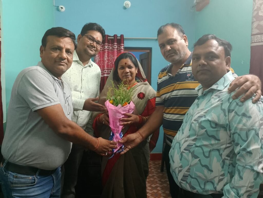 शक्ति के मारवाड़ी युवा मंच ने करी सांसद जी से मुलाकात, कहा- शक्ति जिला आपके नेतृत्व में करेगा तेजी से विकास, अध्यक्ष मुकेश अग्रवाल के नेतृत्व में पहुंचे थे सदस्य, शक्ति रेलवे स्टेशन पर रेल यात्री सुविधाओं को लेकर भी करी चर्चा शक्ति के मारवाड़ी युवा मंच ने करी सांसद जी से मुलाकात, कहा- शक्ति जिला आपके नेतृत्व में करेगा तेजी से विकास, अध्यक्ष मुकेश अग्रवाल के नेतृत्व में पहुंचे थे सदस्य, शक्ति रेलवे स्टेशन पर रेल यात्री सुविधाओं को लेकर भी करी चर्चा kshititech