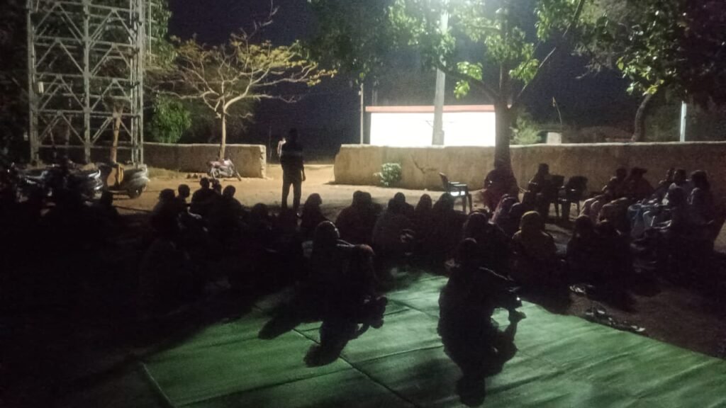 शक्ति विकासखंड के ग्राम-कर्रापाली के जगेश्वर सिंह का मकान तोड़े जाने पर परिवार हुआ बेघर,गांव के समाज बंधुओ ने कहा 18 जून को करेंगे कलेक्ट्रेट कार्यालय का घेराव kshititech