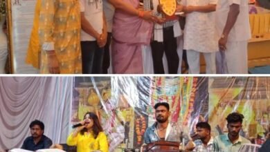 गोविंद पहुंचे नवधा रामायण में- सक्ति के प्रसिद्ध सार्वजनिक अखंड नवधा रामायण का हुआ समापन, वार्ड नंबर- 12 की पार्षद श्रीमती विजया लखन देवांगन के सहयोग से उत्कृष्ट गायन के लिए द्वितीय पुरस्कार की राशि दी गई,देवांगन समाज के कार्यकारी अध्यक्ष गोविंद देवांगन रहे मौजूद, गोविंद ने कहा- पूरे मध्य प्रदेश के समय से शक्ति की अखंड नवधा रामायण की है प्रसिद्धि गोविंद पहुंचे नवधा रामायण में- सक्ति के प्रसिद्ध सार्वजनिक अखंड नवधा रामायण का हुआ समापन, वार्ड नंबर- 12 की पार्षद श्रीमती विजया लखन देवांगन के सहयोग से उत्कृष्ट गायन के लिए द्वितीय पुरस्कार की राशि दी गई,देवांगन समाज के कार्यकारी अध्यक्ष गोविंद देवांगन रहे मौजूद, गोविंद ने कहा- पूरे मध्य प्रदेश के समय से शक्ति की अखंड नवधा रामायण की है प्रसिद्धि kshititech