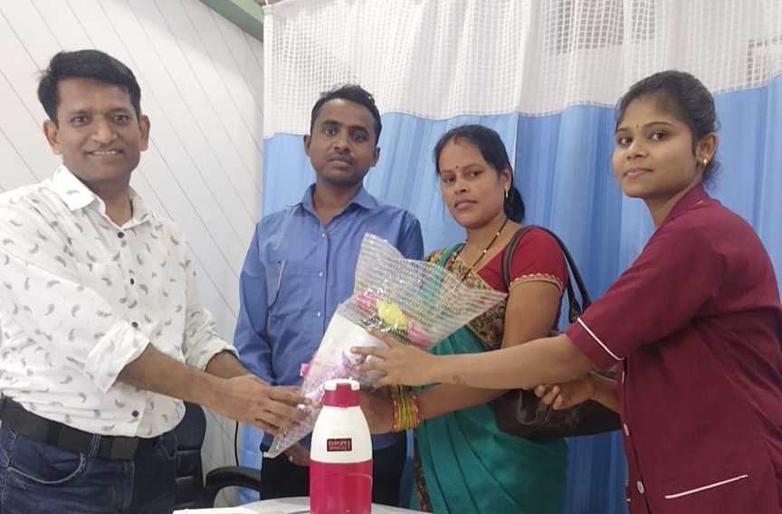 गर्भवती माताओं के लिए बड़ा सहारा बना गोमती देवी हॉस्पिटल-शक्ति के गोमती हॉस्पिटल के चिकित्सकों के परामर्श से 4 साल से निराश सुनति साहू हुई गर्भवती, हॉस्पिटल के प्रमुख चिकित्सक डॉ संजय अग्रवाल के चिकित्सीय परामर्श से सुनति के आंगन में सुनाई देंगी किलकारियां kshititech