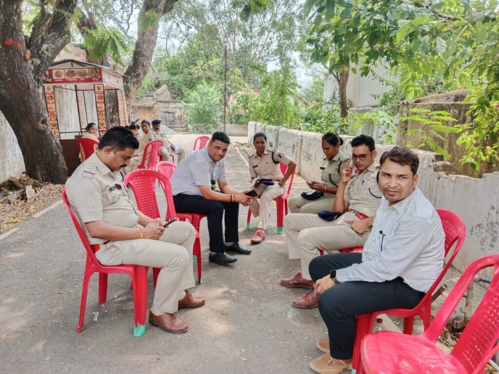 कांग्रेस ने बजाया राज्य सरकार के खिलाफ बिगुल- बलौदा बाजार की घटना को लेकर कांग्रेस ने किया भाजपा सरकार पर हमला-सरकार चलाने में नाकाम साबित हो रही हैं भाजपा --डॉ रश्मि सिंह पूर्व विधायक तखतपुर, शक्ति जिले के कांग्रेस नेताओं ने कहा राज्य सरकार के खिलाफ होंगे श्रृंखलाबद्ध आंदोलन kshititech