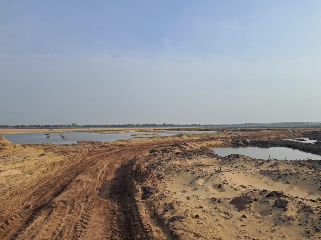 शक्ति कलेक्टर टोपनो के निर्देश पर खनिज विभाग ने फिर करी अवैध उत्खनन पर ताड़-बतोड़ कार्रवाई, नहीं बख्शे जाएंगे अवैध उत्खननकारी, शक्ति जिले में 21 जून को मनेगा जिला स्तरीय योग दिवस कार्यक्रम, जिले का मुख्य योग समारोह शक्ति के JLND कॉलेज मैदान में शक्ति कलेक्टर टोपनो के निर्देश पर खनिज विभाग ने फिर करी अवैध उत्खनन पर ताड़-बतोड़ कार्रवाई, नहीं बख्शे जाएंगे अवैध उत्खननकारी, शक्ति जिले में 21 जून को मनेगा जिला स्तरीय योग दिवस कार्यक्रम, जिले का मुख्य योग समारोह शक्ति के JLND कॉलेज मैदान में kshititech