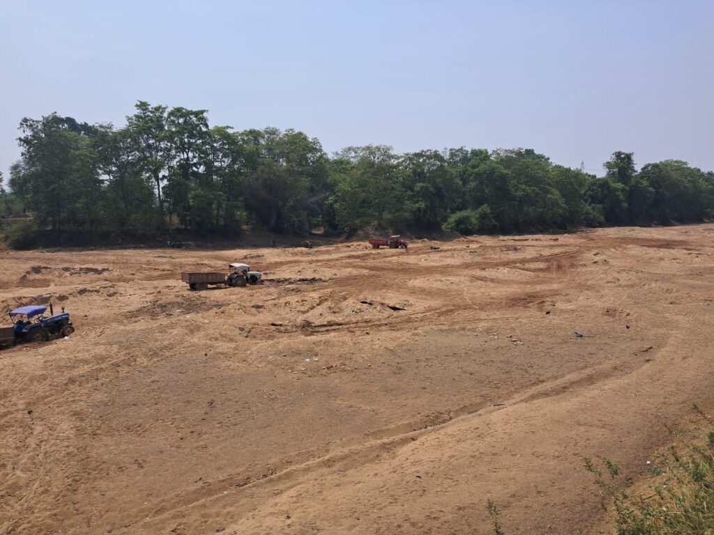 शक्ति कलेक्टर टोपनो के निर्देश पर खनिज विभाग ने फिर करी अवैध उत्खनन पर ताड़-बतोड़ कार्रवाई, नहीं बख्शे जाएंगे अवैध उत्खननकारी, शक्ति जिले में 21 जून को मनेगा जिला स्तरीय योग दिवस कार्यक्रम, जिले का मुख्य योग समारोह शक्ति के JLND कॉलेज मैदान में शक्ति कलेक्टर टोपनो के निर्देश पर खनिज विभाग ने फिर करी अवैध उत्खनन पर ताड़-बतोड़ कार्रवाई, नहीं बख्शे जाएंगे अवैध उत्खननकारी, शक्ति जिले में 21 जून को मनेगा जिला स्तरीय योग दिवस कार्यक्रम, जिले का मुख्य योग समारोह शक्ति के JLND कॉलेज मैदान में kshititech