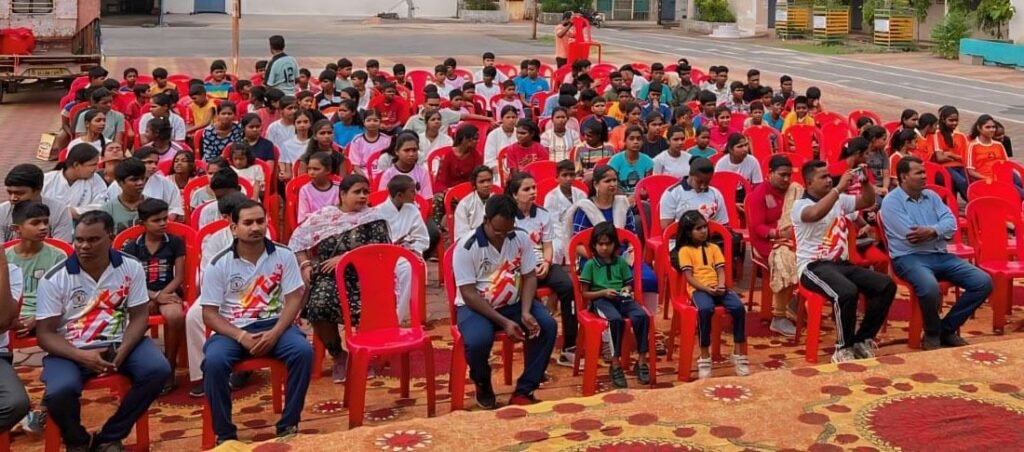 शक्ति जिले के प्रशासनिक एवं पुलिस मुखिया ने ली महत्वपूर्ण संयुक्त बैठक- कानून व्यवस्था को लेकर हुआ मंथन, शक्ति में ग्रीष्मकालीन खेल प्रशिक्षण शिविर का हुआ समापन, प्रधानमंत्री राष्ट्रीय बाल पुरस्कार हेतु लिए जाएंगे आवेदन शक्ति जिले के प्रशासनिक एवं पुलिस मुखिया ने ली महत्वपूर्ण संयुक्त बैठक- कानून व्यवस्था को लेकर हुआ मंथन, शक्ति में ग्रीष्मकालीन खेल प्रशिक्षण शिविर का हुआ समापन, प्रधानमंत्री राष्ट्रीय बाल पुरस्कार हेतु लिए जाएंगे आवेदन kshititech