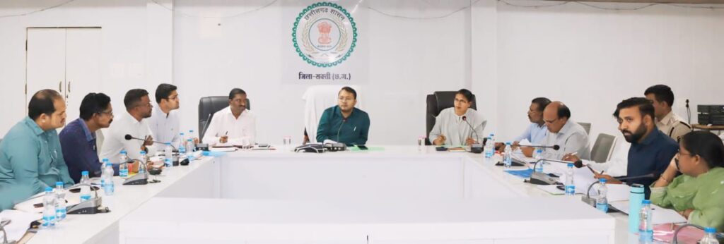 शक्ति जिले की प्रशासनिक खबरें एक साथ- शक्ति कलेक्टर टोपनों ने ली TL की मीटिंग, अधिकारियों को दिए योजनाओं के क्रियान्वन के सख्त निर्देश,जन दर्शन में सुनी कलेक्टर ने समस्याएं, जिला सड़क सुरक्षा समिति की संपन्न हुई बैठक, विद्युत विभाग की लापरवाही पर कलेक्टर ने करी नाराजगी व्यक्त शक्ति जिले की प्रशासनिक खबरें एक साथ- शक्ति कलेक्टर टोपनों ने ली TL की मीटिंग, अधिकारियों को दिए योजनाओं के क्रियान्वन के सख्त निर्देश,जन दर्शन में सुनी कलेक्टर ने समस्याएं, जिला सड़क सुरक्षा समिति की संपन्न हुई बैठक, विद्युत विभाग की लापरवाही पर कलेक्टर ने करी नाराजगी व्यक्त kshititech