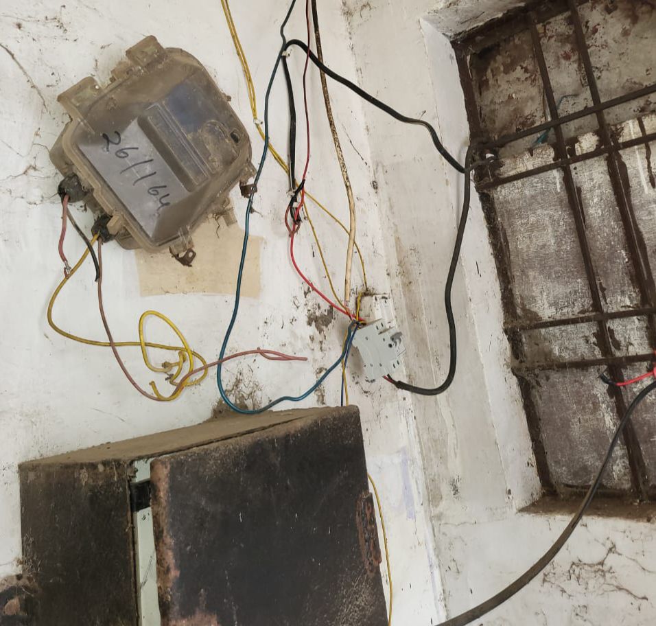 शक्ति के कंचनपुर में स्थापित शासन की लाइब्रेरी का है हाल- बेहाल, लाखों रुपए की लागत से स्थापित की गई थी लाइब्रेरी, तत्कालीन IAS एसडीएम रैना जमील ने करवाई थी लाइब्रेरी की स्थापना, विद्यार्थी स्वयं जेब से पैसे एकत्रित कर कर रहे रखरखाव, विद्यार्थियों ने करी प्रशासन से तत्काल व्यवस्था में सुधार करने की मांग शक्ति के कंचनपुर में स्थापित शासन की लाइब्रेरी का है हाल- बेहाल, लाखों रुपए की लागत से स्थापित की गई थी लाइब्रेरी, तत्कालीन IAS एसडीएम रैना जमील ने करवाई थी लाइब्रेरी की स्थापना, विद्यार्थी स्वयं जेब से पैसे एकत्रित कर कर रहे रखरखाव, विद्यार्थियों ने करी प्रशासन से तत्काल व्यवस्था में सुधार करने की मांग kshititech