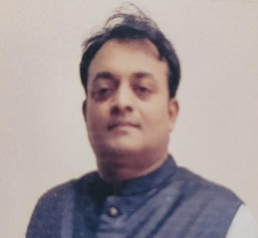 65 वोटो से जीत दर्ज करने वाले बिलासपुर के कमल सोनी के सर पर छत्तीसगढ़ सराफा संघ का ताज- एकता पेनल के उम्मीदवारों ने करी शानदार जीत दर्ज, चैंबर गुट के पदाधिकारीयो को मिली पराजय, शक्ति जिले के सर्राफा एसोसिएशन ने भी पहुंच कर दी बधाई, बिलासपुर सर्राफा संघ के अध्यक्ष भी हैं कमल सोनी, शक्ति के अध्यक्ष राजेश सराफ ने कहा- सर्राफा संघ छत्तीसगढ़ के हित में होंगे कमल जी के नेतृत्व में सकारात्मक प्रयास 65 वोटो से जीत दर्ज करने वाले बिलासपुर के कमल सोनी के सर पर छत्तीसगढ़ सराफा संघ का ताज- एकता पेनल के उम्मीदवारों ने करी शानदार जीत दर्ज, चैंबर गुट के पदाधिकारीयो को मिली पराजय, शक्ति जिले के सर्राफा एसोसिएशन ने भी पहुंच कर दी बधाई, बिलासपुर सर्राफा संघ के अध्यक्ष भी हैं कमल सोनी, शक्ति के अध्यक्ष राजेश सराफ ने कहा- सर्राफा संघ छत्तीसगढ़ के हित में होंगे कमल जी के नेतृत्व में सकारात्मक प्रयास kshititech