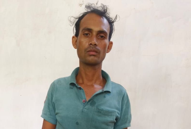 मर्डर का हुआ बड़ा खुलासा- शक्ति जिले में पुलिस की बड़ी सफलता- दो अलग-अलग मामलों में प्राणघातक हमला करने वाले आरोपी हुए गिरफ्तार,शक्ति एसडीओ पुलिस कंवर ने ली पत्रकार वार्ता, एक ने किया था पत्नी पर प्राण घातक हमला, तो दूसरे ने किया था अपने साथी पर प्राण घातक हमला, पुलिस थाना मालखरौदा क्षेत्र का मामला मर्डर का हुआ बड़ा खुलासा- शक्ति जिले में पुलिस की बड़ी सफलता- दो अलग-अलग मामलों में प्राणघातक हमला करने वाले आरोपी हुए गिरफ्तार,शक्ति एसडीओ पुलिस कंवर ने ली पत्रकार वार्ता, एक ने किया था पत्नी पर प्राण घातक हमला, तो दूसरे ने किया था अपने साथी पर प्राण घातक हमला, पुलिस थाना मालखरौदा क्षेत्र का मामला kshititech