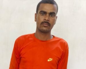 मर्डर का हुआ बड़ा खुलासा- शक्ति जिले में पुलिस की बड़ी सफलता- दो अलग-अलग मामलों में प्राणघातक हमला करने वाले आरोपी हुए गिरफ्तार,शक्ति एसडीओ पुलिस कंवर ने ली पत्रकार वार्ता, एक ने किया था पत्नी पर प्राण घातक हमला, तो दूसरे ने किया था अपने साथी पर प्राण घातक हमला, पुलिस थाना मालखरौदा क्षेत्र का मामला मर्डर का हुआ बड़ा खुलासा- शक्ति जिले में पुलिस की बड़ी सफलता- दो अलग-अलग मामलों में प्राणघातक हमला करने वाले आरोपी हुए गिरफ्तार,शक्ति एसडीओ पुलिस कंवर ने ली पत्रकार वार्ता, एक ने किया था पत्नी पर प्राण घातक हमला, तो दूसरे ने किया था अपने साथी पर प्राण घातक हमला, पुलिस थाना मालखरौदा क्षेत्र का मामला kshititech