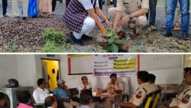 आज 1 जुलाई से लागू हुए नए आपराधिक कानून को लेकर जिले में उत्सव के रूप में मनाया गया, नगर पंचायत अड़भार क्षेत्र की पुलिस चौकी में हुआ जागरूकता कार्यक्रम, तो वहीं जिले के विभिन्न थानों में कानून को लेकर लोगों को दी गई जानकारी,एसपी अंकिता शर्मा के निर्देशन में पुलिस प्रशासन ने की नए कानून को लेकर जन जागरूकता की सक्रिय पहल,अनेको थाना क्षेत्र में हुआ वृक्षारोपण आज 1 जुलाई से लागू हुए नए आपराधिक कानून को लेकर जिले में उत्सव के रूप में मनाया गया, नगर पंचायत अड़भार क्षेत्र की पुलिस चौकी में हुआ जागरूकता कार्यक्रम, तो वहीं जिले के विभिन्न थानों में कानून को लेकर लोगों को दी गई जानकारी,एसपी अंकिता शर्मा के निर्देशन में पुलिस प्रशासन ने की नए कानून को लेकर जन जागरूकता की सक्रिय पहल,अनेको थाना क्षेत्र में हुआ वृक्षारोपण kshititech