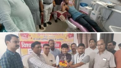 रक्तदाताओं को प्रोत्साहित करने दिया गया हेलमेट- भाजपा चिकित्सा प्रकोष्ठ शक्ति जिले ने विश्व चिकित्सा के दिवस के मौके पर बाराद्वार में किया विशाल रक्तदान शिविर का आयोजन, पूर्व विधायक डॉक्टर खिलावन साहू भी रहे मौजूद, खिलावन ने कहा- रक्तदान है सबसे बड़ा पुण्य का काम kshititech