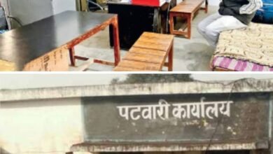 शक्ति जिले में पटवारियो की हड़ताल से काम काज हो रहा प्रभावित, कलेक्ट्रेट कार्यालय परिसर में धरने पर बैठे हैं पटवारी, पटवारियो का कहना- अधिकार नहीं दे रहा शासन, कैसे करें आम आदमी के छोटे-छोटे काम, सारंगढ़- बिलाईगढ़ की घटना को लेकर चल रहा है धरना-प्रदर्शन kshititech