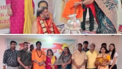 गुरु पूर्णिमा पर हुई गुरुजनों की आराधना- पूर्व विधानसभा उपाध्यक्ष चंदेल भी सपत्नीक पहुंचे ,पराशक्ति ज्योतिष पीठम में, पूर्व नगर पालिका अध्यक्ष नरेश गेवाडीन,रीना गेवाडीन एवं श्यामसुंदर अग्रवाल ने भी लिया महामंडलेश्वर का आशीर्वाद, पंडित भोलाशंकर तिवारी के निवास पर भी शिष्यों की रही भीड़, गुरुजनों को शिष्यों ने भेंट किए वृक्ष kshititech