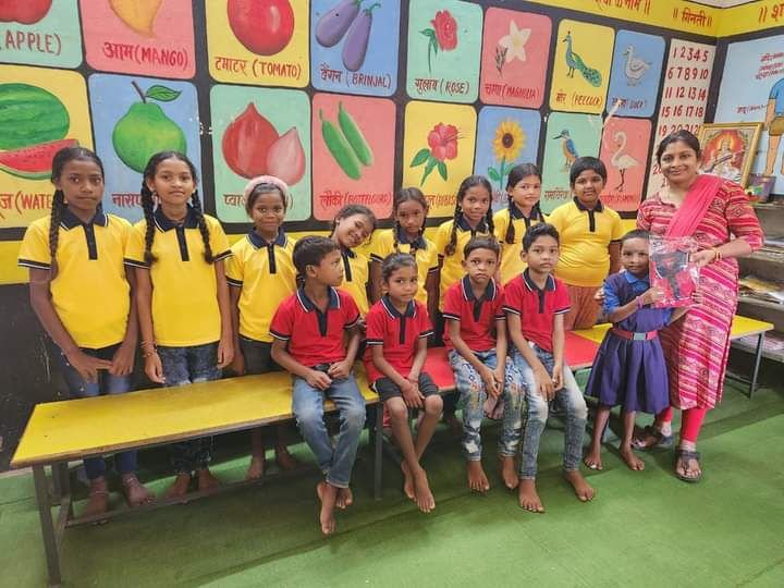 मीरा के रचनात्मक कार्य-लिनेश का डिस्ट्रिक्ट प्रोजेक्ट शिक्षा- लिनेश डिस्ट्रिक्ट चेयरपर्सन मीरा पहुंची मसनिया खुर्द के प्राइमरी स्कूल के बच्चों के बीच,बच्चों को किया अध्यापन सामग्री का वितरण,मीरा ने कहा-शिक्षा ही है जीवन के सर्वांगीण विकास का आधार मीरा के रचनात्मक कार्य-लिनेश का डिस्ट्रिक्ट प्रोजेक्ट शिक्षा- लिनेश डिस्ट्रिक्ट चेयरपर्सन मीरा पहुंची मसनिया खुर्द के प्राइमरी स्कूल के बच्चों के बीच,बच्चों को किया अध्यापन सामग्री का वितरण,मीरा ने कहा-शिक्षा ही है जीवन के सर्वांगीण विकास का आधार kshititech