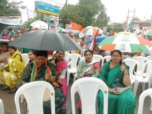 नेता प्रतिपक्ष महंत बरसे भाजपा सरकार पर-कांग्रेस के आवाहन पर हजारों की संख्या में रायपुर पहुंचे विधानसभा घेराव करने कांग्रेसी, नेता प्रतिपक्ष महंत ने कहा- 6 महीने में 273 नक्सली घटनाएं हुई छत्तीसगढ़ में, सरकार की कानून व्यवस्था हो गई बेलगाम नेता प्रतिपक्ष महंत बरसे भाजपा सरकार पर-कांग्रेस के आवाहन पर हजारों की संख्या में रायपुर पहुंचे विधानसभा घेराव करने कांग्रेसी, नेता प्रतिपक्ष महंत ने कहा- 6 महीने में 273 नक्सली घटनाएं हुई छत्तीसगढ़ में, सरकार की कानून व्यवस्था हो गई बेलगाम kshititech