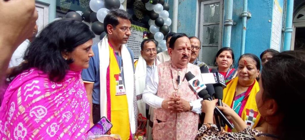 ठंडे पानी की सेवा प्रकल्प का हुआ भव्य शुभारंभ, अंतरराष्ट्रीय अग्रवाल सम्मेलन के अध्यक्ष राजकुमार मित्तल रहे मौजूद, मित्तल ने कहा- जल की सेवा ही सबसे बड़ा पुण्य का कार्य, संस्था के पदाधिकारी सदस्यों में भी दिखा सेवा कार्यों को लेकर उत्साह ठंडे पानी की सेवा प्रकल्प का हुआ भव्य शुभारंभ, अंतरराष्ट्रीय अग्रवाल सम्मेलन के अध्यक्ष राजकुमार मित्तल रहे मौजूद, मित्तल ने कहा- जल की सेवा ही सबसे बड़ा पुण्य का कार्य, संस्था के पदाधिकारी सदस्यों में भी दिखा सेवा कार्यों को लेकर उत्साह kshititech