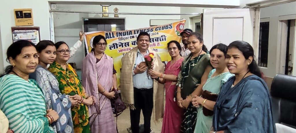 विश्व चिकित्सक दिवस के मौके पर लिनेश क्लब ने किया चिकित्सकों का सम्मान,लिनेश की एरिया ऑफिसर डॉक्टर शालू पाहवा की मौजूदगी में हुआ कार्यक्रम, पौधारोपण भी किया सदस्यों ने, शालू पाहवा ने कहा- चिकित्सकों की सेवाएं हम सबके लिए अमूल्य, डॉ राजेश अग्रवाल ने भी किया संस्था का आभार व्यक्त विश्व चिकित्सक दिवस के मौके पर लिनेश क्लब ने किया चिकित्सकों का सम्मान,लिनेश की एरिया ऑफिसर डॉक्टर शालू पाहवा की मौजूदगी में हुआ कार्यक्रम, पौधारोपण भी किया सदस्यों ने, शालू पाहवा ने कहा- चिकित्सकों की सेवाएं हम सबके लिए अमूल्य, डॉ राजेश अग्रवाल ने भी किया संस्था का आभार व्यक्त kshititech