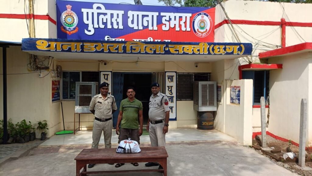 नशे के खिलाफ पुलिस का अभियान- डभरा पुलिस ने किया देशी शराब के साथ आरोपी को गिरफतार,एसपी अंकिता शर्मा के निर्देशन में थाना प्रभारी प्रवीण राजपूत की कार्रवाई नशे के खिलाफ पुलिस का अभियान- डभरा पुलिस ने किया देशी शराब के साथ आरोपी को गिरफतार,एसपी अंकिता शर्मा के निर्देशन में थाना प्रभारी प्रवीण राजपूत की कार्रवाई kshititech