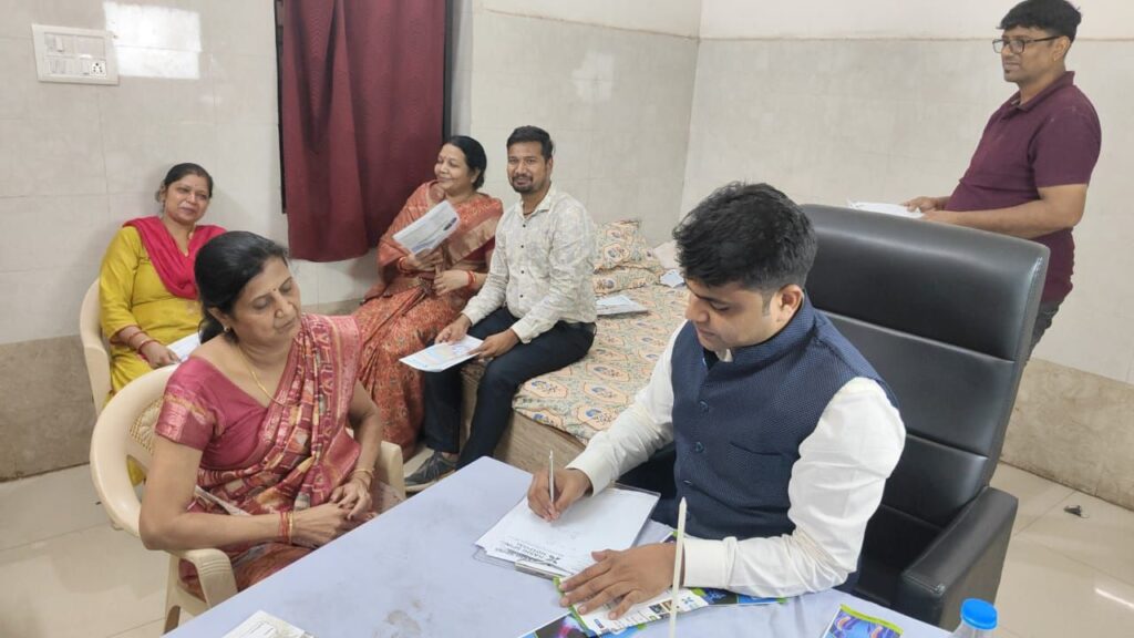 महिला जागृति का अनुकरणीय कार्य- बाराद्वार की मारवाड़ी युवा मंच महिला जागृति शाखा ने किया निशुल्क स्वास्थ्य शिविर का सफल आयोजन, 300 लोगों ने लिया चिकित्सा जांच का लाभ, प्रसिद्ध चिकित्सकों ने दी अपनी चिकित्सीय सेवाएं, बाराद्वार की शाखा सक्रियता के लिए राष्ट्रीय एवं प्रांतीय स्तर पर हो रही है निरंतर सम्मानित महिला जागृति का अनुकरणीय कार्य- बाराद्वार की मारवाड़ी युवा मंच महिला जागृति शाखा ने किया निशुल्क स्वास्थ्य शिविर का सफल आयोजन, 300 लोगों ने लिया चिकित्सा जांच का लाभ, प्रसिद्ध चिकित्सकों ने दी अपनी चिकित्सीय सेवाएं, बाराद्वार की शाखा सक्रियता के लिए राष्ट्रीय एवं प्रांतीय स्तर पर हो रही है निरंतर सम्मानित kshititech