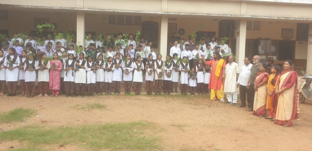 शक्ति के सरस्वती शिशु मंदिर में एक पेड़ मां के नाम हुआ कार्यक्रम, प्रधानमंत्री मोदी जी के आग्रह पर विद्यालय परिवार ने किया वृक्षारोपण,बच्चों में भी दिखा वृक्षारोपण को लेकर उत्साह, रामअवतार ने कहा- स्वस्थ जीवन के लिए स्वस्थ हवा की है जरूरत, और यह संभव है तभी जब हम करें वृक्षारोपण kshititech