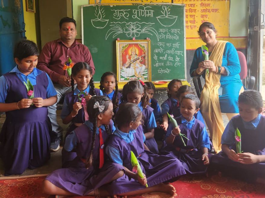 राष्ट्रीय शिक्षा नीति के चार वर्ष पूर्ण होने पर शिक्षा सप्ताह का आयोजन-शासकीय प्राथमिक शाला मसनिया खुर्द में विविध कार्यक्रमों का आयोजन, स्कूली बच्चों को शिक्षा के साथ-साथ विविध क्षेत्रों में भी किया जा रहा निपुण, शिक्षिका मीरा देवांगन के प्रयासों से समय-समय पर हो रहा विविध कार्यक्रमों का सफल आयोजन राष्ट्रीय शिक्षा नीति के चार वर्ष पूर्ण होने पर शिक्षा सप्ताह का आयोजन-शासकीय प्राथमिक शाला मसनिया खुर्द में विविध कार्यक्रमों का आयोजन, स्कूली बच्चों को शिक्षा के साथ-साथ विविध क्षेत्रों में भी किया जा रहा निपुण, शिक्षिका मीरा देवांगन के प्रयासों से समय-समय पर हो रहा विविध कार्यक्रमों का सफल आयोजन kshititech