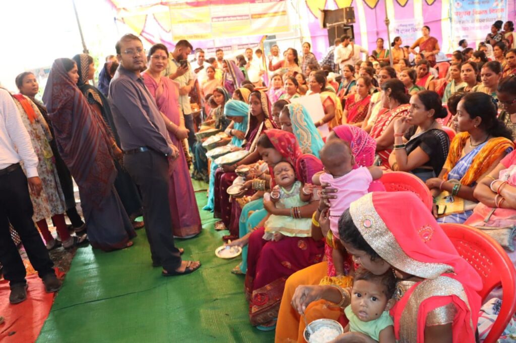 पूर्व विधायक खिलावन ने किया जिला प्रशासन का धन्यवाद- नगरदा में संपन्न हुआ शक्ति जिले का जिला स्तरीय जन समस्या निवारण शिविर, शिविर में पहुंचे पूर्व विधायक डॉक्टर खिलावन साहू ने कहा -विष्णु देव की सुशासन वाली सरकार के कार्यों को गति देने में शिविरों की अहम भूमिका, जिले के कलेक्टर टोपनो भी रहे मौजूद, 48 आवेदनों का मौके पर ही हुआ निराकरण पूर्व विधायक खिलावन ने किया जिला प्रशासन का धन्यवाद- नगरदा में संपन्न हुआ शक्ति जिले का जिला स्तरीय जन समस्या निवारण शिविर, शिविर में पहुंचे पूर्व विधायक डॉक्टर खिलावन साहू ने कहा -विष्णु देव की सुशासन वाली सरकार के कार्यों को गति देने में शिविरों की अहम भूमिका, जिले के कलेक्टर टोपनो भी रहे मौजूद, 48 आवेदनों का मौके पर ही हुआ निराकरण kshititech