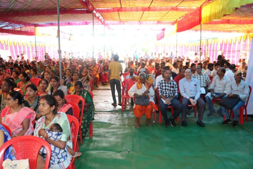 पूर्व विधायक खिलावन ने किया जिला प्रशासन का धन्यवाद- नगरदा में संपन्न हुआ शक्ति जिले का जिला स्तरीय जन समस्या निवारण शिविर, शिविर में पहुंचे पूर्व विधायक डॉक्टर खिलावन साहू ने कहा -विष्णु देव की सुशासन वाली सरकार के कार्यों को गति देने में शिविरों की अहम भूमिका, जिले के कलेक्टर टोपनो भी रहे मौजूद, 48 आवेदनों का मौके पर ही हुआ निराकरण पूर्व विधायक खिलावन ने किया जिला प्रशासन का धन्यवाद- नगरदा में संपन्न हुआ शक्ति जिले का जिला स्तरीय जन समस्या निवारण शिविर, शिविर में पहुंचे पूर्व विधायक डॉक्टर खिलावन साहू ने कहा -विष्णु देव की सुशासन वाली सरकार के कार्यों को गति देने में शिविरों की अहम भूमिका, जिले के कलेक्टर टोपनो भी रहे मौजूद, 48 आवेदनों का मौके पर ही हुआ निराकरण kshititech