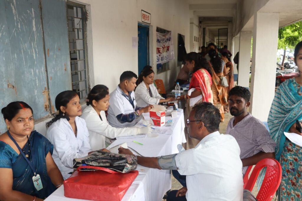 पूर्व विधायक खिलावन ने किया जिला प्रशासन का धन्यवाद- नगरदा में संपन्न हुआ शक्ति जिले का जिला स्तरीय जन समस्या निवारण शिविर, शिविर में पहुंचे पूर्व विधायक डॉक्टर खिलावन साहू ने कहा -विष्णु देव की सुशासन वाली सरकार के कार्यों को गति देने में शिविरों की अहम भूमिका, जिले के कलेक्टर टोपनो भी रहे मौजूद, 48 आवेदनों का मौके पर ही हुआ निराकरण पूर्व विधायक खिलावन ने किया जिला प्रशासन का धन्यवाद- नगरदा में संपन्न हुआ शक्ति जिले का जिला स्तरीय जन समस्या निवारण शिविर, शिविर में पहुंचे पूर्व विधायक डॉक्टर खिलावन साहू ने कहा -विष्णु देव की सुशासन वाली सरकार के कार्यों को गति देने में शिविरों की अहम भूमिका, जिले के कलेक्टर टोपनो भी रहे मौजूद, 48 आवेदनों का मौके पर ही हुआ निराकरण kshititech