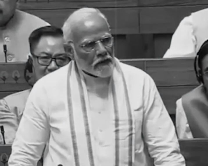 फिर फिसली राहुल की जबान- लोकसभा में राहुल गांधी द्वारा हिंदुओं को हिंसक बताना उनकी ओछी मानसिकता,BJYM नेता अंकित अग्रवाल ने कहा- कांग्रेस सांसद राहुल की योग्यता पार्षद के भी लायक नहीं, प्रधानमंत्री मोदी ने भी राहुल के बयान पर संसद में ही करी की टिप्पणी फिर फिसली राहुल की जबान- लोकसभा में राहुल गांधी द्वारा हिंदुओं को हिंसक बताना उनकी ओछी मानसिकता,BJYM नेता अंकित अग्रवाल ने कहा- कांग्रेस सांसद राहुल की योग्यता पार्षद के भी लायक नहीं, प्रधानमंत्री मोदी ने भी राहुल के बयान पर संसद में ही करी की टिप्पणी kshititech