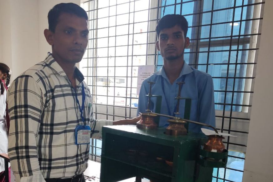 इंस्पायर अवार्ड : राज्य स्तरीय प्रतियोगिता में शामिल हुए जिले से 07 विद्यार्थी, जिला नोडल अधिकारी सुरेश कुमार जायसवाल के नेतृत्व में पहुंचे थे विद्यार्थी,1 एवं 2 जुलाई को राजनांदगांव में आयोजित थी प्रतियोगिता, जिला शिक्षा अधिकारी एन के चंद्रा ने भी दी बधाई इंस्पायर अवार्ड : राज्य स्तरीय प्रतियोगिता में शामिल हुए जिले से 07 विद्यार्थी, जिला नोडल अधिकारी सुरेश कुमार जायसवाल के नेतृत्व में पहुंचे थे विद्यार्थी,1 एवं 2 जुलाई को राजनांदगांव में आयोजित थी प्रतियोगिता, जिला शिक्षा अधिकारी एन के चंद्रा ने भी दी बधाई kshititech