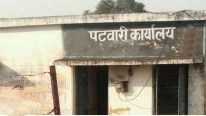 शक्ति जिले में पटवारियो की हड़ताल से काम काज हो रहा प्रभावित, कलेक्ट्रेट कार्यालय परिसर में धरने पर बैठे हैं पटवारी, पटवारियो का कहना- अधिकार नहीं दे रहा शासन, कैसे करें आम आदमी के छोटे-छोटे काम, सारंगढ़- बिलाईगढ़ की घटना को लेकर चल रहा है धरना-प्रदर्शन kshititech