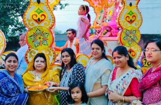 जगन्नाथ स्वामी के दर्शन करने उमड़ पड़े शक्ति नगर वासी- सक्ति में रथद्वितिया पर्व पर जगन्नाथ महाप्रभु की निकली भव्य रथ यात्रा, जगह-जगह यात्रा का हुआ जोरदार स्वागत, महिला जागृति शाखा ने भी कराया स्वल्पाहार एवं पिलाई शरबत, जगन्नाथ पुरी धाम की तरह शहर में दिखा रथ यात्रा का उत्साह जगन्नाथ स्वामी के दर्शन करने उमड़ पड़े शक्ति नगर वासी- सक्ति में रथद्वितिया पर्व पर जगन्नाथ महाप्रभु की निकली भव्य रथ यात्रा, जगह-जगह यात्रा का हुआ जोरदार स्वागत, महिला जागृति शाखा ने भी कराया स्वल्पाहार एवं पिलाई शरबत, जगन्नाथ पुरी धाम की तरह शहर में दिखा रथ यात्रा का उत्साह kshititech