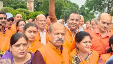 बिलासपुर के वंदे मातरम मित्र मंडल ने बांग्लादेश में हिंदुओं पर हो रहे अमानवीय अत्याचार के विरोध में कलेक्टर को सौपा ज्ञापन, प्रधानमंत्री एवं गृह मंत्री से करी उक्त मामले में हस्तक्षेप की मांग, संस्था के सदस्य राजेंद्र राजू ने कहा- भारत के हिंदू इस अत्याचार एवं घटना को नहीं करेंगे कतई बर्दाश्त बिलासपुर के वंदे मातरम मित्र मंडल ने बांग्लादेश में हिंदुओं पर हो रहे अमानवीय अत्याचार के विरोध में कलेक्टर को सौपा ज्ञापन, प्रधानमंत्री एवं गृह मंत्री से करी उक्त मामले में हस्तक्षेप की मांग, संस्था के सदस्य राजेंद्र राजू ने कहा- भारत के हिंदू इस अत्याचार एवं घटना को नहीं करेंगे कतई बर्दाश्त kshititech