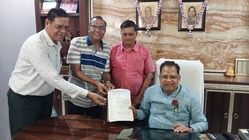 तीन खबरे एक साथ-61 वाँ नि:शुल्क विकलांग शल्य चिकित्सा शिविर 3 को बिलासपुर में, साहित्यकार राधा कृष्ण पाठक का हुआ सम्मान,पंडित अमृतलाल दुबे की 99 वीं जयंती का हुआ आयोजन, बालमुकुंद श्रीवास ने दी जानकारी तीन खबरे एक साथ-61 वाँ नि:शुल्क विकलांग शल्य चिकित्सा शिविर 3 को बिलासपुर में, साहित्यकार राधा कृष्ण पाठक का हुआ सम्मान,पंडित अमृतलाल दुबे की 99 वीं जयंती का हुआ आयोजन, बालमुकुंद श्रीवास ने दी जानकारी kshititech
