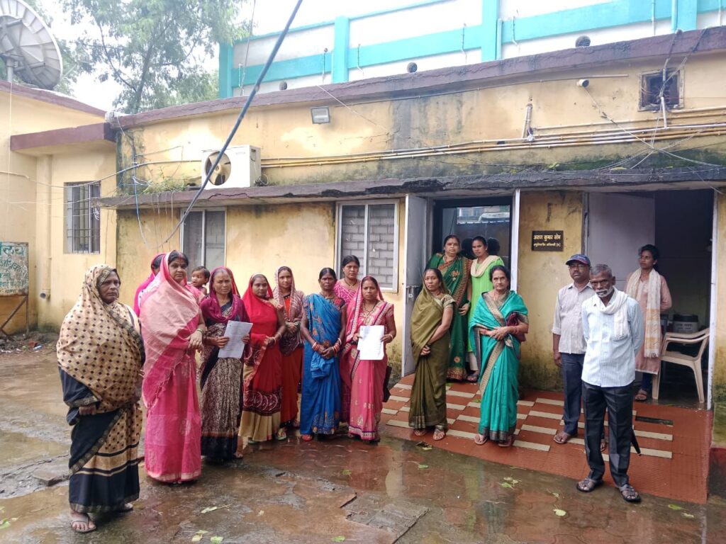 पोरथा ग्राम पंचायत में कुछ जनप्रतिनिधियों पर ही लगा विकास में बाधा बनने का आरोप-सरपंच सहित ग्रामीणों ने एसडीएम को सौपा ज्ञापन, 15 दिनों में कार्रवाई न करने पर कलेक्ट्रेट घेराव की दी चेतावनी, पूरे जिले में पूर्ण शिक्षित गांव के रूप में है पोरथा की पहचान, वर्तमान स्थिति को देख सांसद, विधायक सहित प्रशासन को भी करना चाहिए समन्वय बनाने का प्रयास पोरथा ग्राम पंचायत में कुछ जनप्रतिनिधियों पर ही लगा विकास में बाधा बनने का आरोप-सरपंच सहित ग्रामीणों ने एसडीएम को सौपा ज्ञापन, 15 दिनों में कार्रवाई न करने पर कलेक्ट्रेट घेराव की दी चेतावनी, पूरे जिले में पूर्ण शिक्षित गांव के रूप में है पोरथा की पहचान, वर्तमान स्थिति को देख सांसद, विधायक सहित प्रशासन को भी करना चाहिए समन्वय बनाने का प्रयास kshititech