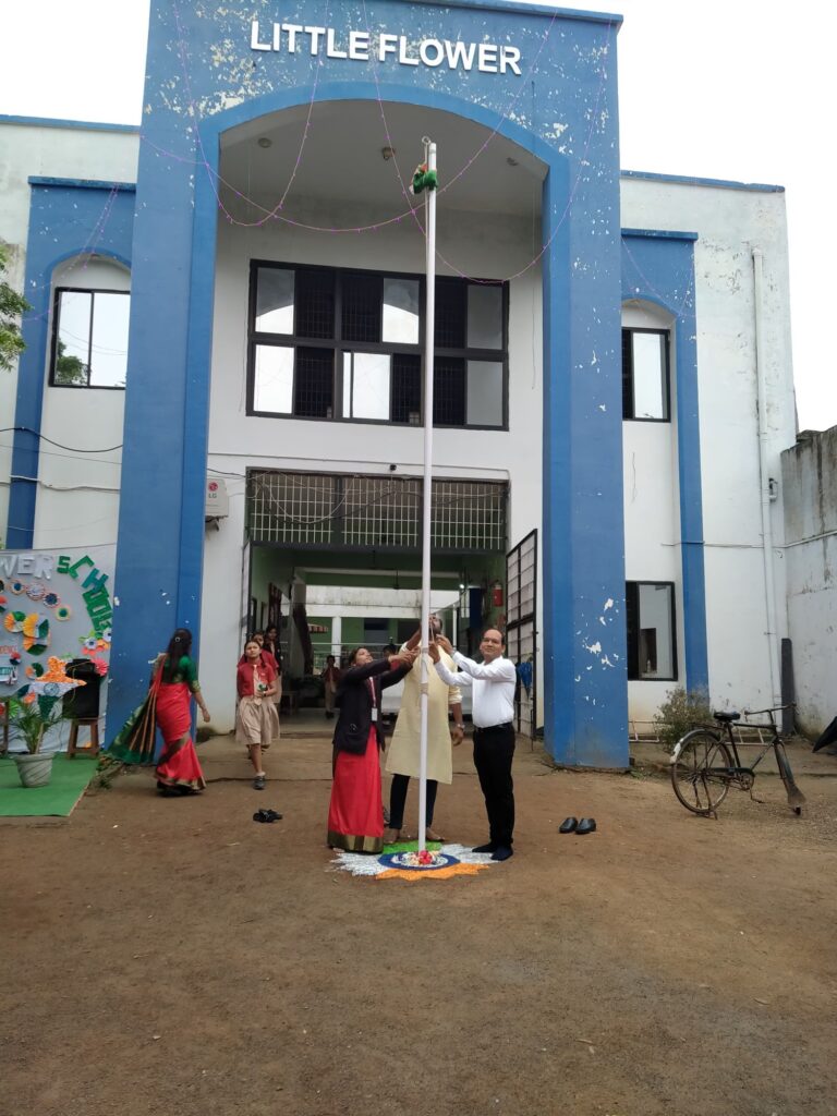आजादी का जुनून दिखा बच्चों में- शक्ति के प्रतिष्ठित लिटिल फ्लावर इंग्लिश मीडियम स्कूल में स्वतंत्रता की वर्षगाँठ पर हुआ ध्वजारोहण एवं सांस्कृतिक कार्यक्रम, बच्चों में दिखा आजादी के जश्न को लेकर उत्साह,विद्यालय के डायरेक्टर गण ने दी स्वतंत्रता दिवस की बधाई आजादी का जुनून दिखा बच्चों में- शक्ति के प्रतिष्ठित लिटिल फ्लावर इंग्लिश मीडियम स्कूल में स्वतंत्रता की वर्षगाँठ पर हुआ ध्वजारोहण एवं सांस्कृतिक कार्यक्रम, बच्चों में दिखा आजादी के जश्न को लेकर उत्साह,विद्यालय के डायरेक्टर गण ने दी स्वतंत्रता दिवस की बधाई kshititech