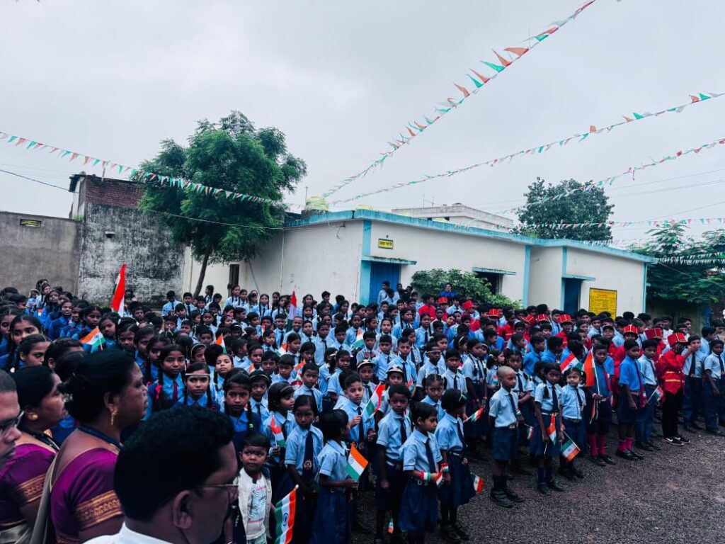 भाजपा के शक्ति जिला मीडिया प्रभारी धनंजय नामदेव ने शाला विकास समिति अध्यक्ष की जिम्मेदारी मिलने पर स्वतंत्रता दिवस पर फहराया तिरंगा, नामदेव ने कहा- मोदी जी ने पूरे देश में हर घर तिरंगा अभियान का किया आगाज भाजपा के शक्ति जिला मीडिया प्रभारी धनंजय नामदेव ने शाला विकास समिति अध्यक्ष की जिम्मेदारी मिलने पर स्वतंत्रता दिवस पर फहराया तिरंगा, नामदेव ने कहा- मोदी जी ने पूरे देश में हर घर तिरंगा अभियान का किया आगाज kshititech