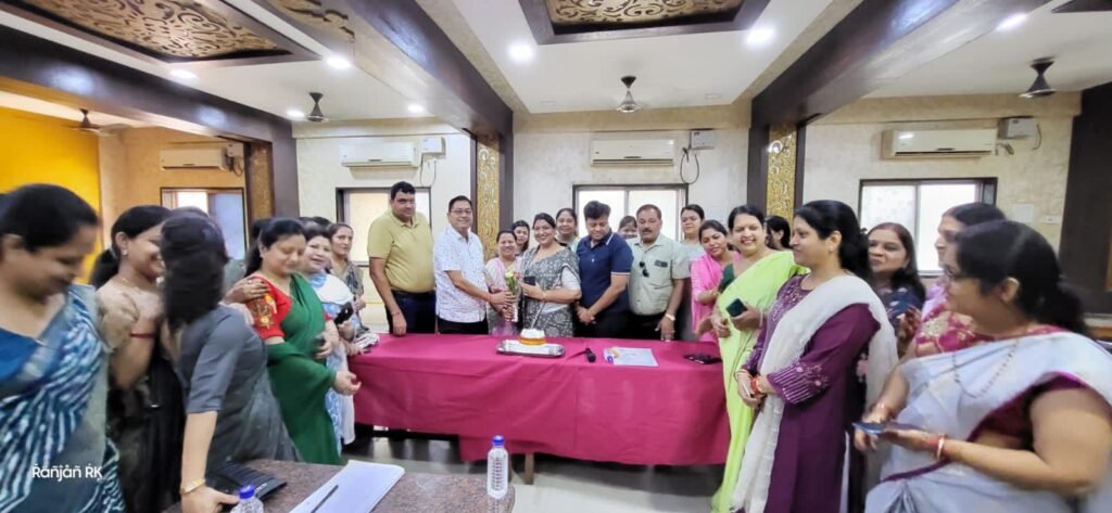 शक्ति के अग्रसेन जयंती समारोह में अग्रवाल महिला मंडल भी देगी सक्रिय योगदान, 23 अगस्त को शहर की महिला समितियो की जयंती समारोह को लेकर हुई संयुक्त बैठक, अग्रवाल सभा अध्यक्ष श्यामसुंदर अग्रवाल एवं जयंती समारोह समिति अध्यक्ष राजकुमार अग्रवाल रहे मौजूद, महिला समिति की श्रीमती आशा गोयल के जन्मदिन पर भी अग्रवाल सभा ने दी बधाई शक्ति के अग्रसेन जयंती समारोह में अग्रवाल महिला मंडल भी देगी सक्रिय योगदान, 23 अगस्त को शहर की महिला समितियो की जयंती समारोह को लेकर हुई संयुक्त बैठक, अग्रवाल सभा अध्यक्ष श्यामसुंदर अग्रवाल एवं जयंती समारोह समिति अध्यक्ष राजकुमार अग्रवाल रहे मौजूद, महिला समिति की श्रीमती आशा गोयल के जन्मदिन पर भी अग्रवाल सभा ने दी बधाई kshititech